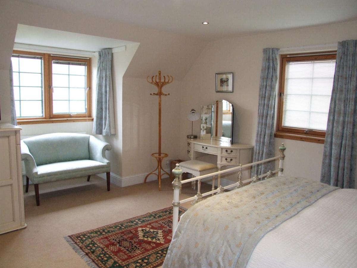 Trien Lodge Карбост Екстериор снимка
