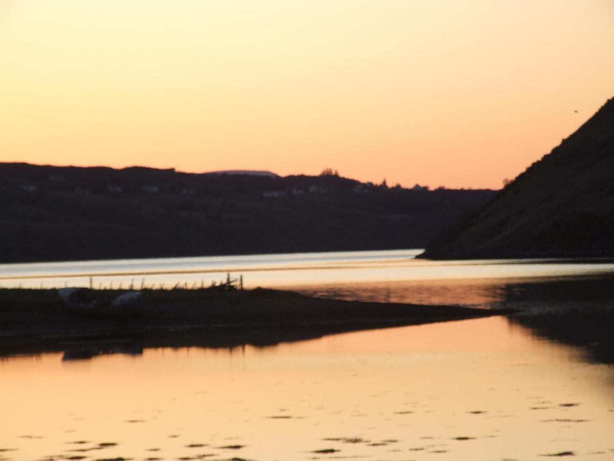 Trien Lodge Карбост Екстериор снимка